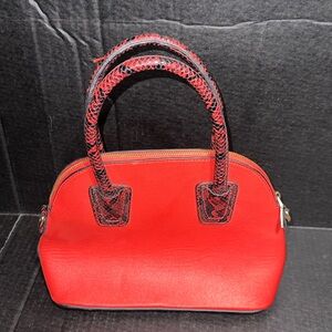 Unbranded small red purse.  Red handbag Estate item.